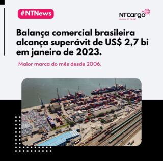 Segundo destaca a divulgação oficial do Ministério da Economia, os resultados da balança comercial destacam o crescimento das exportações em 15,4%, ao passo que as importações cresceram 0,2%. O bom desempenho da safra de milho e as exportações de petróleo fizeram a balança comercial iniciar 2023 com o maior superávit para meses de janeiro em 17 anos. 🚀

Exportações por setor:
🚜 Agropecuária: + US$ 7,29 mi (4,6%)
🛠️ Indústria extrativa: + US$ 45,11 mi (22,3%)
⚙️ Indústria de transformação: + US$ 56,9 mi (9.9%)

Importações por setor:
🚜 Agropecuária: + US$ 5,44 milhões (+31,1%)
🛠️ Indústria extrativa: + US$ 32,01 milhões (+4,0%)
⚙️ Indústria de transformação: - US$ 42,13 milhões (-36,1%).

🇨🇳 A China segue como o maior parceiro comercial brasileiro. As exportações para o país asiático somaram US$ 5,25 bilhões, enquanto as importações chegaram a US$ 4,67 bilhões. 

🇺🇸 Os Estados Unidos vêm em seguida, representando US$ 2,68 bilhões das exportações e US$ 3,11 bilhões das importações brasileiras. 

Quer importar ou exportar? Entre em contato com a NT! 🎯
comercial@ntcargo.com.br
+55 85 99965-1786